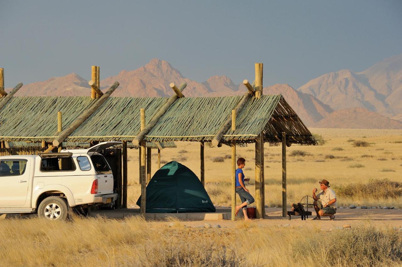 Sossus Oasis Campsite Сесрием Екстериор снимка