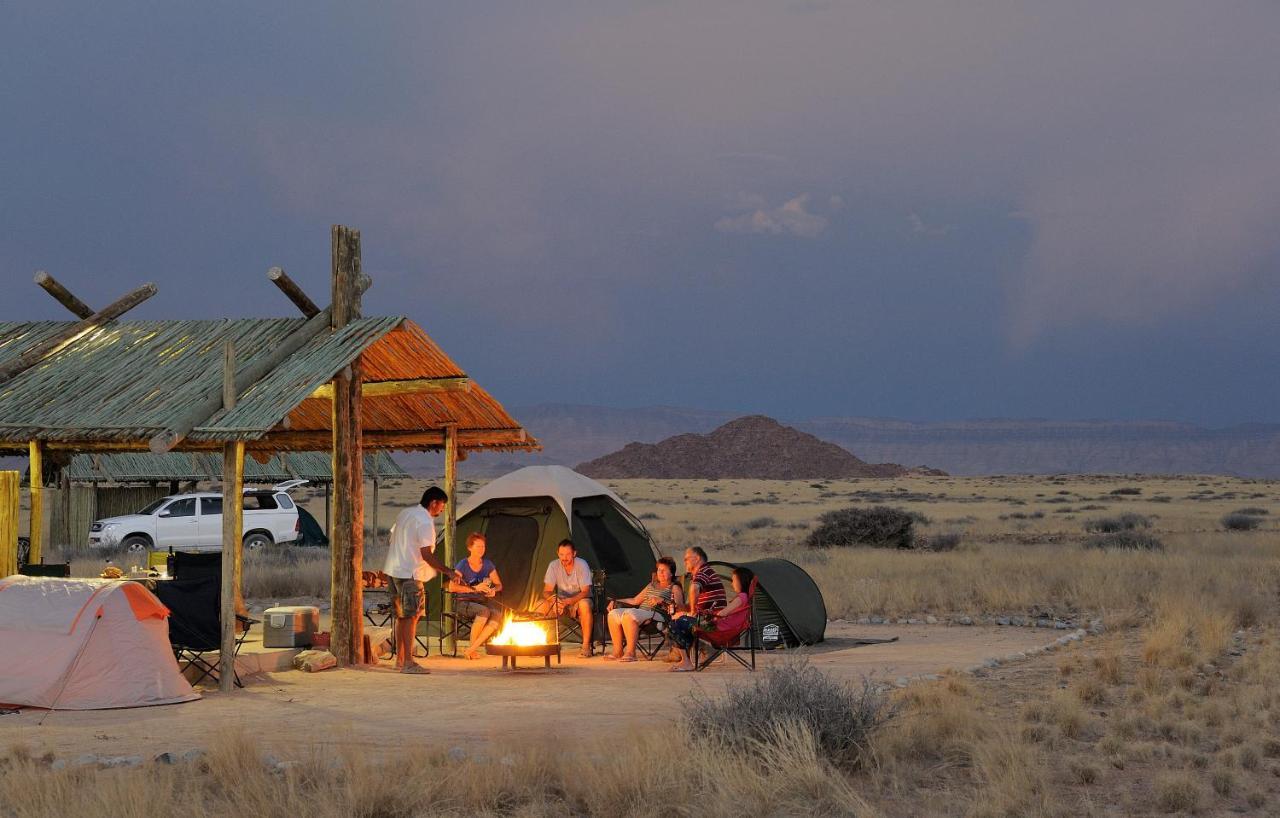 Sossus Oasis Campsite Сесрием Екстериор снимка